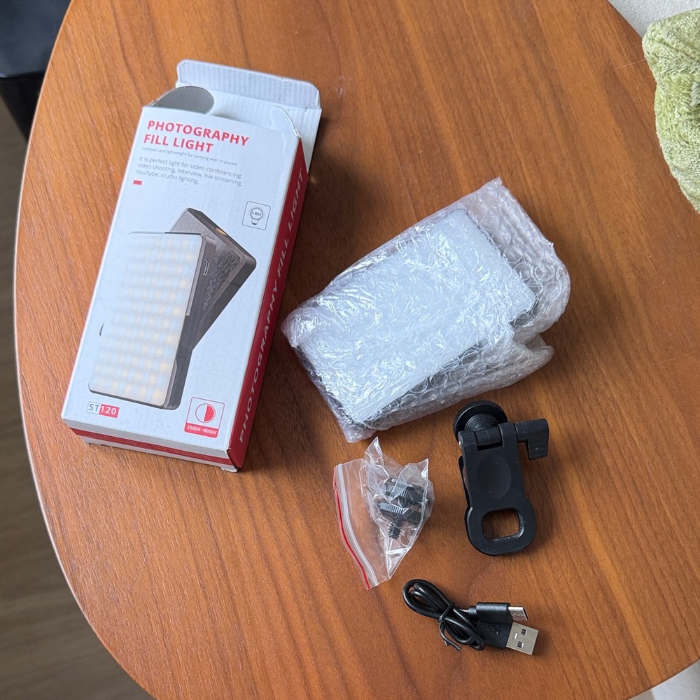 Photography Fill Light with Adjustable Mount - Black